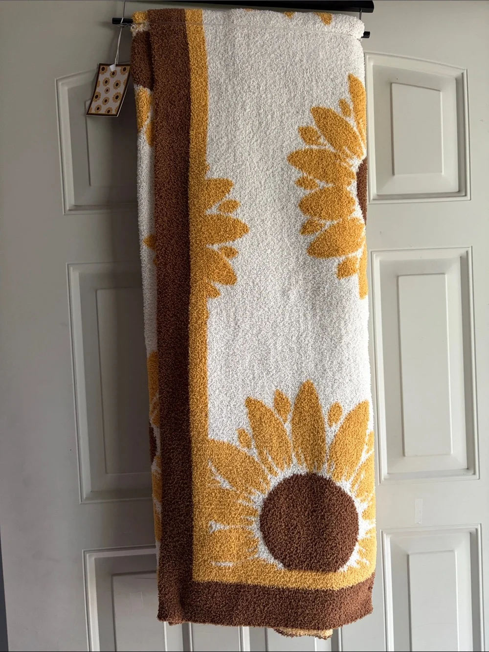 NWT Sunflower Feather Knit Chenille Brown, Cream  & Mustard Size 50”x 70”